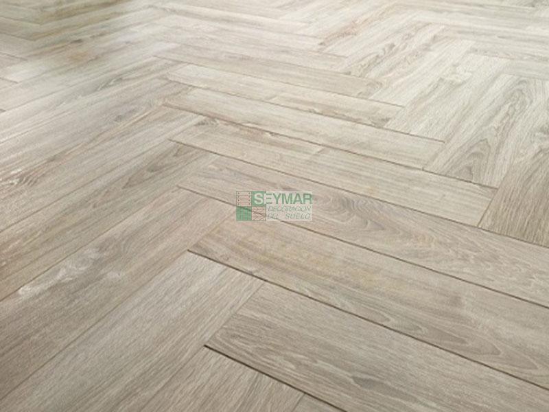 Tarima Espiga AC6 12mm Roble Salerno